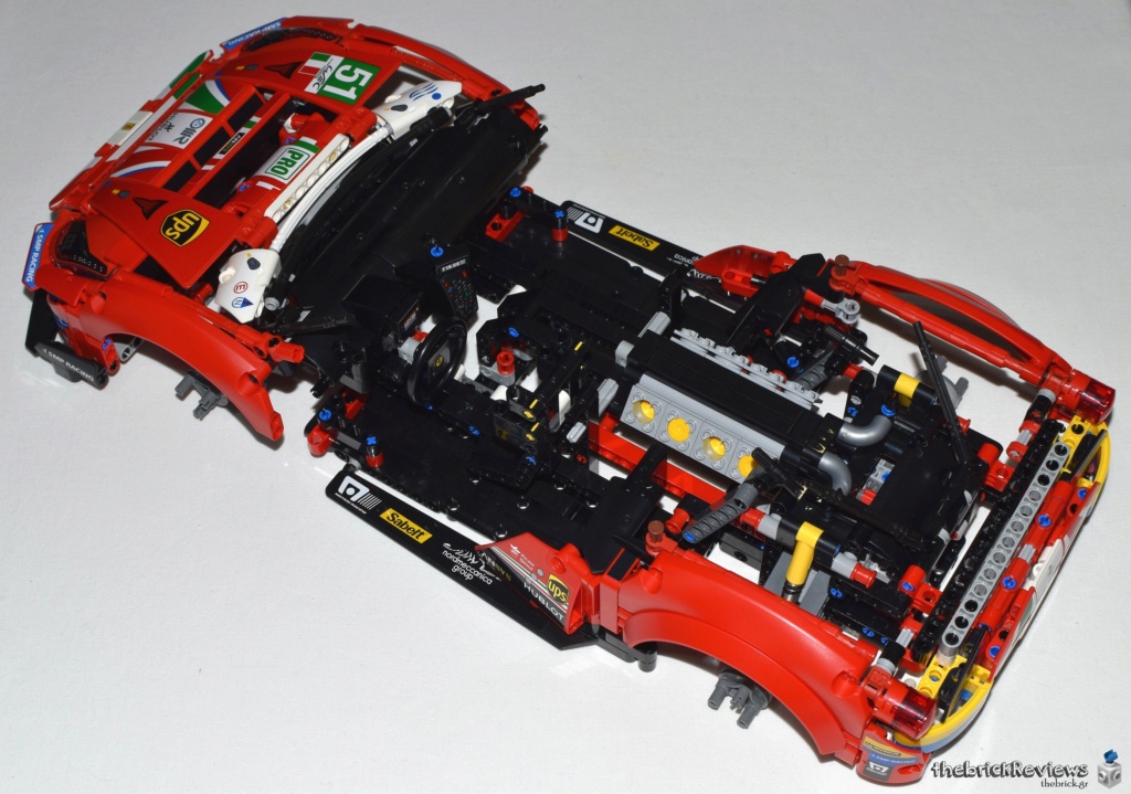 ThebrickReview: LEGO Technic 42125 Ferrari 488 GTE ''AF Corse #51'' Dsc_2311