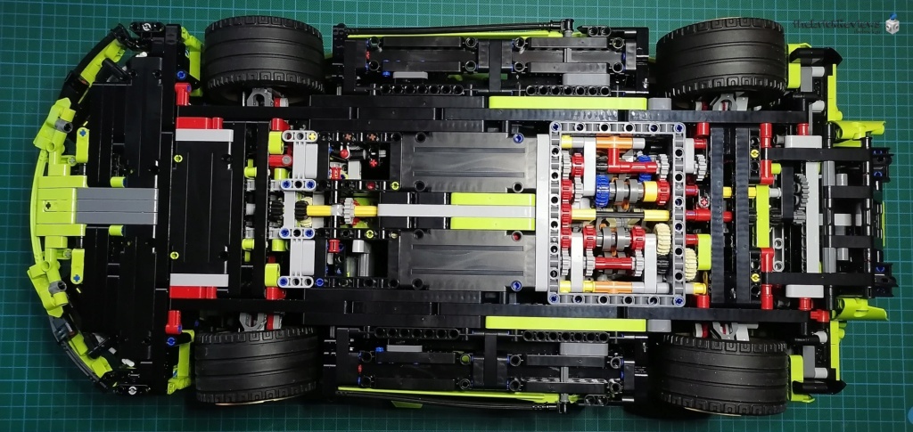 ThebrickReview: LEGO Technic 42115 Lamborghini Sian FKP 37 Img_2078