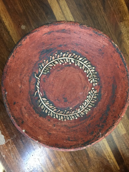  Rustic 'plate' with applied LAUREL WREATH pattern - illegible signature? Img_8913