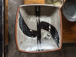 Studio Pottery Square Dish - Lovely Glaze - AT Mark - Tony Davies, Bredon Img_3318