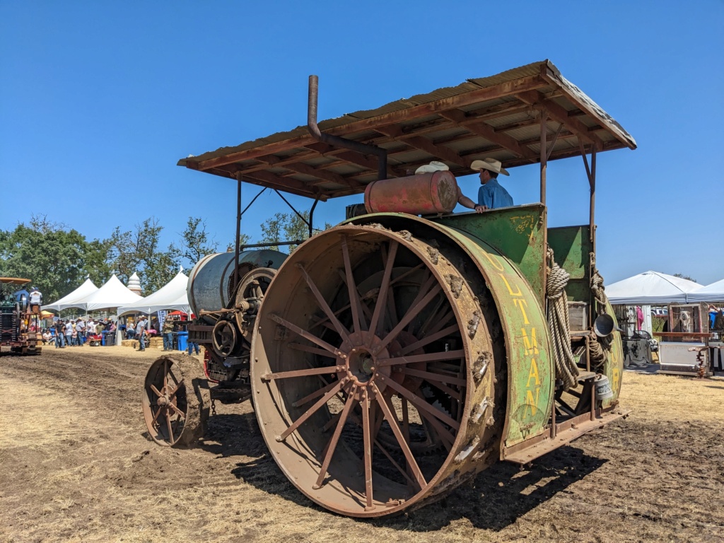 Exposición de tractores antiguos en la Costa Central de California  Pxl_2079