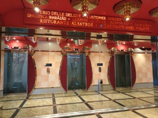  Les ascenseurs  du Costa Deliziosa Les_po10