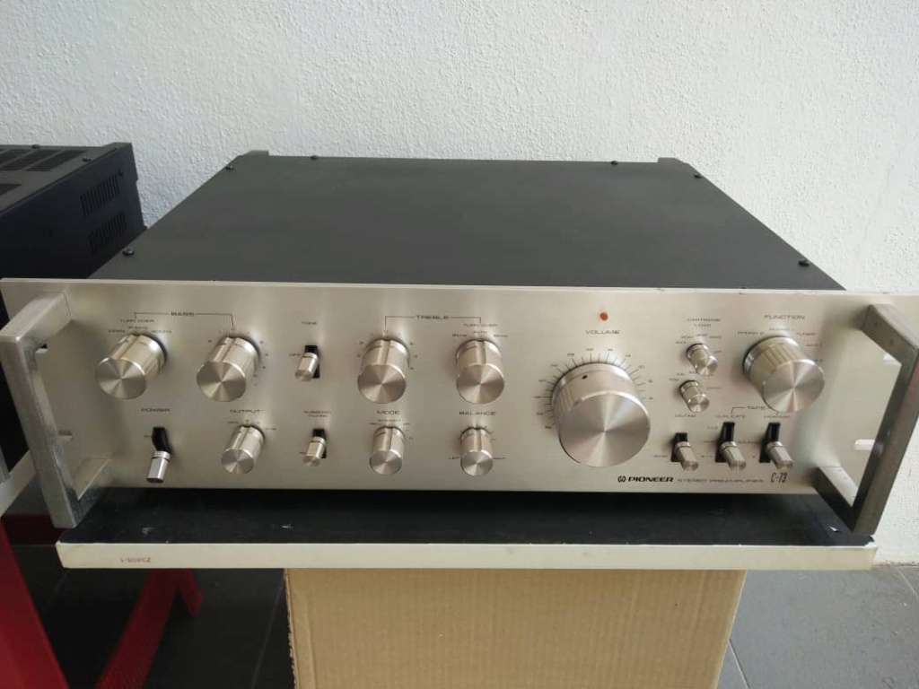 Pioneer Preamp C-73 & Power Amp M-73 (SOLD) Whatsa32