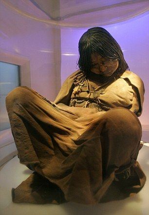 Cette fille de 15 ans a été sacrifiée il y a 500 ans.  38307811