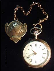 Medalla Conmemorativa Reloj_11