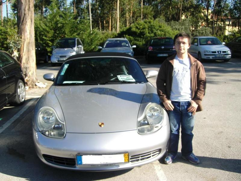 Pour fun...Si si on en trouve des Porsche et des hommes - Page 3 Ffun10