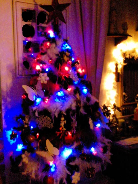 Oh yes my name is X'mas tree !!  ~ Noël Royal ~ - Page 3 Sapind10