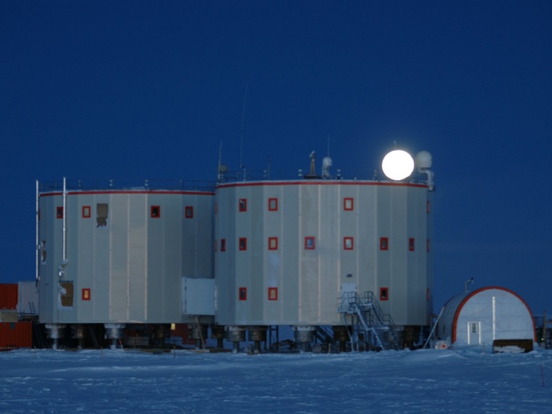 DEFI COLLECTIF : à la recherche des stations scientifiques de l'Antarctique avec Google Earth 20051010
