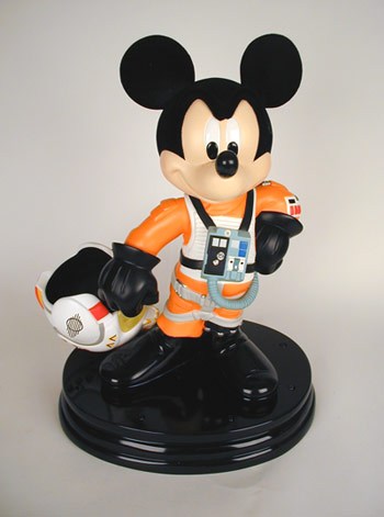 Disney célèbre Star Wars ! Mickey13