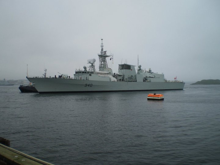 Canadian Navy - Marine Canadienne - Page 3 47436_10