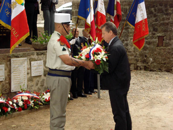 Journée nationale d'Hommage aux Harkis la Légion Etrangère garde d'honneur 7_foru10