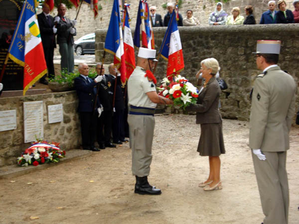 Journée nationale d'Hommage aux Harkis la Légion Etrangère garde d'honneur 8_foru12