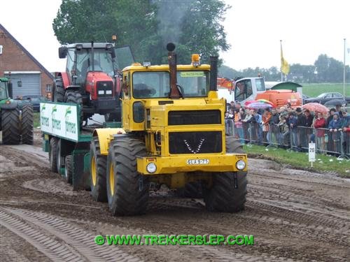 TRACTO - tracteurs anciens en tracteur pulling - Page 2 Pull_410