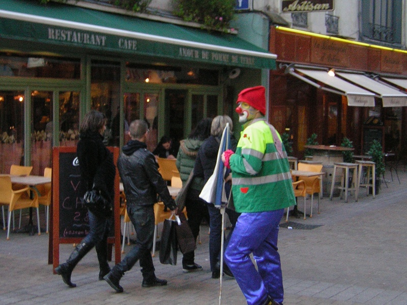 Photos armée des 12 clowns enfin ! Bebar_12