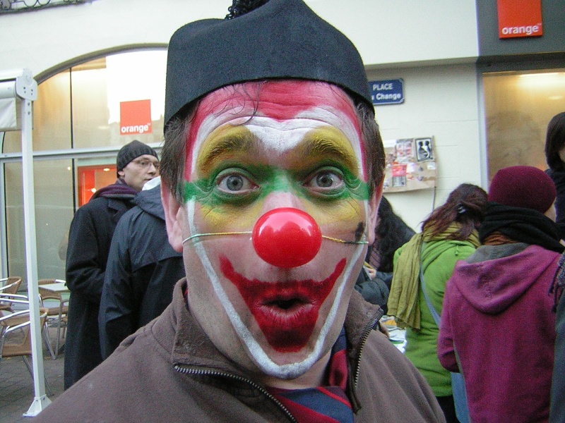 Photos armée des 12 clowns enfin ! Hypnot10