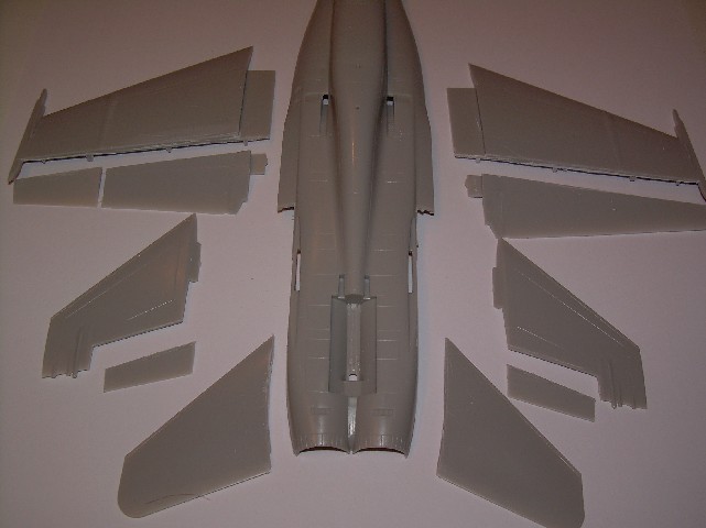[concours hiver 2008] F18C Hornet (FN) [Hasegawa] 1/72 Dscn0210