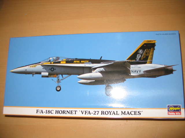 [concours hiver 2008] F18C Hornet (FN) [Hasegawa] 1/72 Img_3014