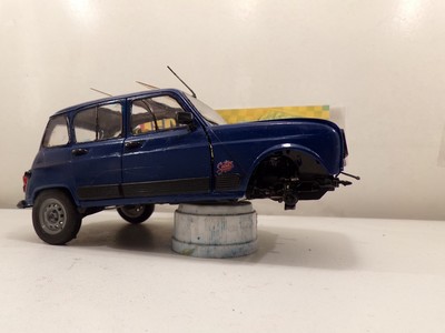 [1.24] renault 4  " sixtees" - Page 3 100_0436