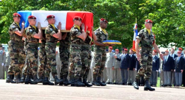 MORILLON Florian 1er RCP - 62e soldat mort le 18 juin 2011 au Champ d'Honneur en Afghanistan  - Page 4 20110611