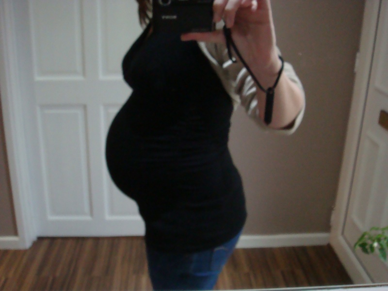 FROM BUMP TO BABY - bump pics!! - Page 41 29_wks10