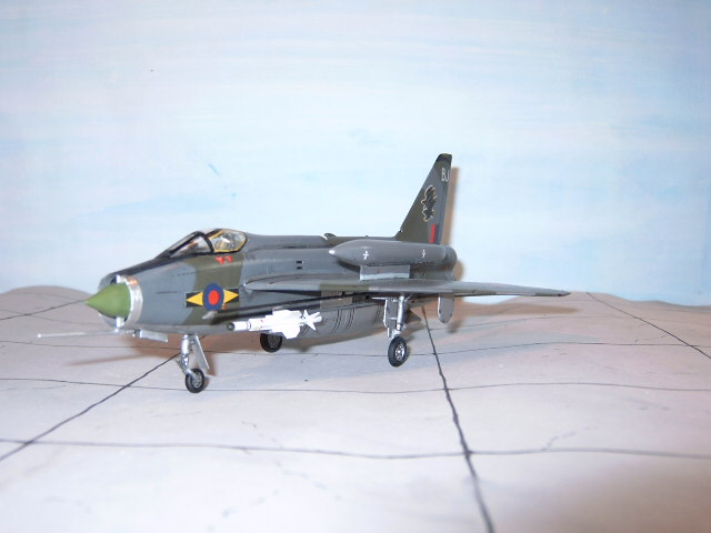 [Trumpeter] English Electric Lightning F1A - Terminé Final_17