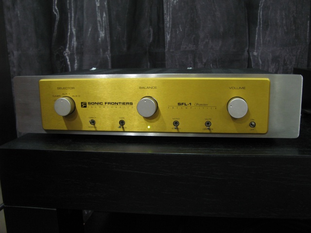 Sonic Frontiers SFL-1 Signature preamp (Used) SOLD Img_0316