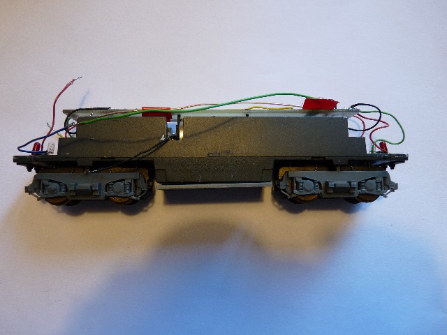 Changement de chassis BB 67000/200/300/400 Jouef/Hornby/Rivarossi/Lima  Chassi11