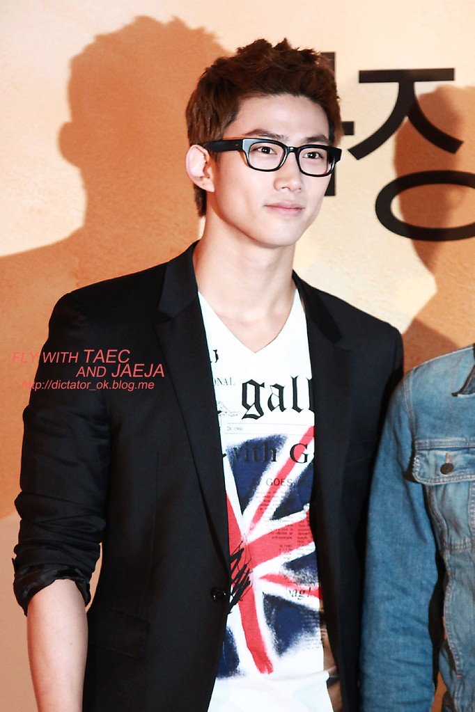 [13.04.11] 'The Most Beautiful Farewell in The World' movie premiere  1110