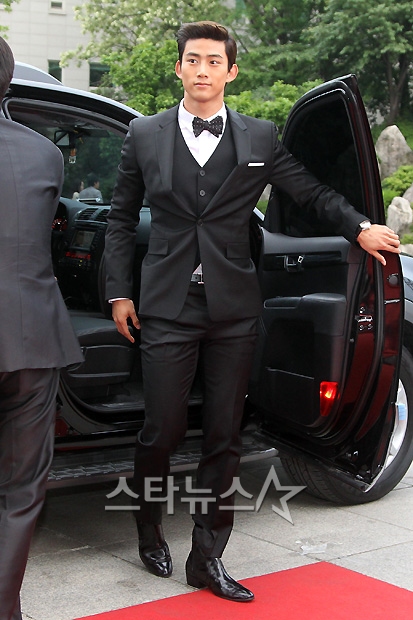 [26.05.11] Beaksang Award 2011 (Taec & JYP) 1143