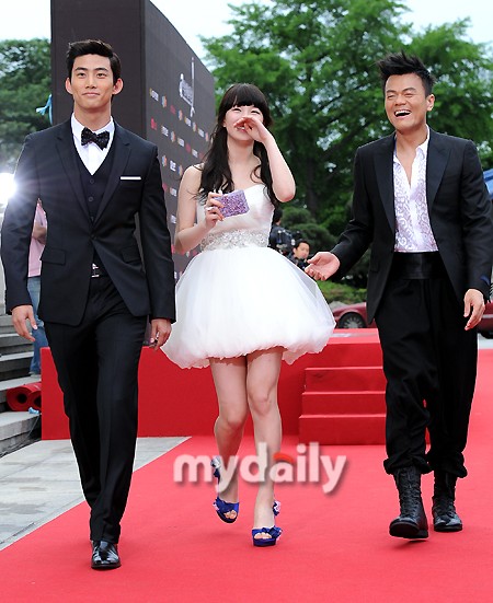[26.05.11] Beaksang Award 2011 (Taec & JYP) 1529
