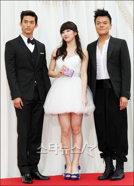 [26.05.11] Beaksang Award 2011 (Taec & JYP) 1826
