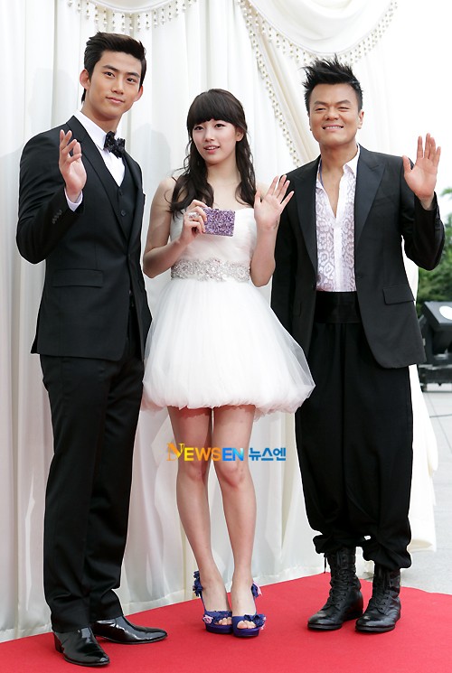 [26.05.11] Beaksang Award 2011 (Taec & JYP) 2101