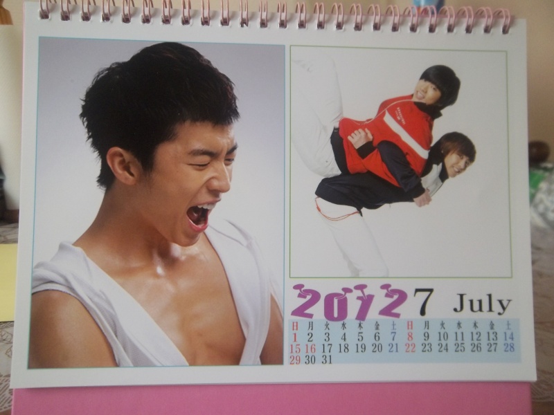 [11.04.11] 2PM - calendrier 2011/2012 Photo_30
