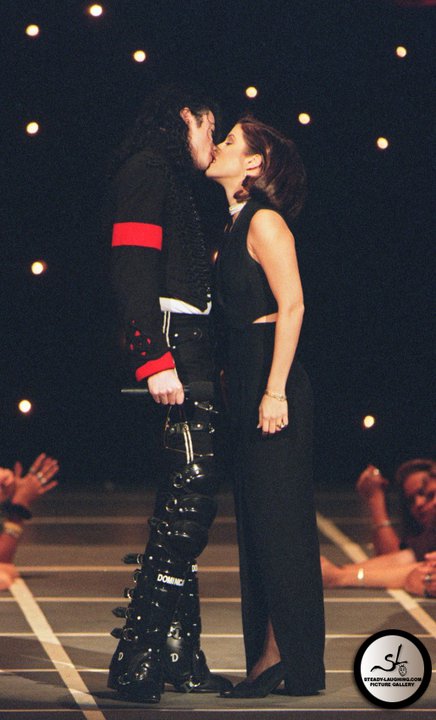 Michael Jackson e Lisa Marie Presley - Pagina 2 38921_10