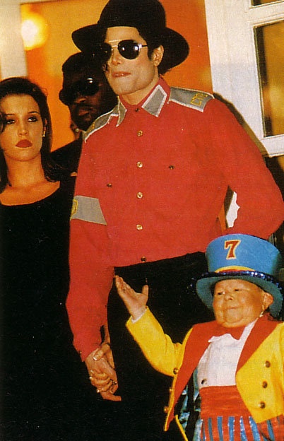 Michael Jackson e Lisa Marie Presley - Pagina 2 Un4tit10