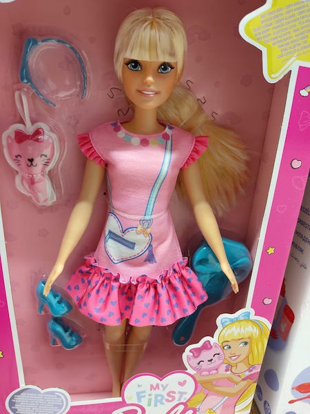 [Barbie] Nouveautés pour la gamme, sorties magasins et rééditions - Page 4 Barbie16