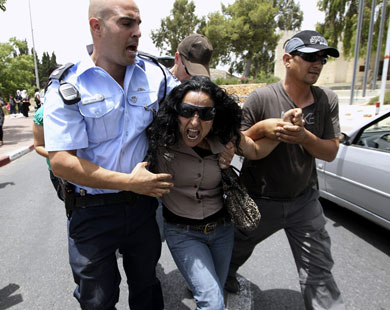 شرطة إسرائيل تستهدف المقدسيين 1_995310