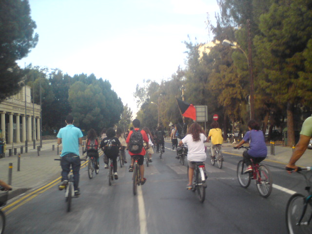 Critical Mass - Ποδηλατοπορεία στο κέντρο της πόλης. Dsc00010