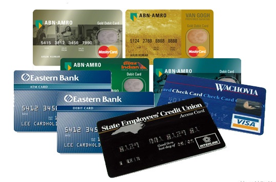 انواع بطاقات الدفع ميزاتها ، والفرق بينها Atm-ca10