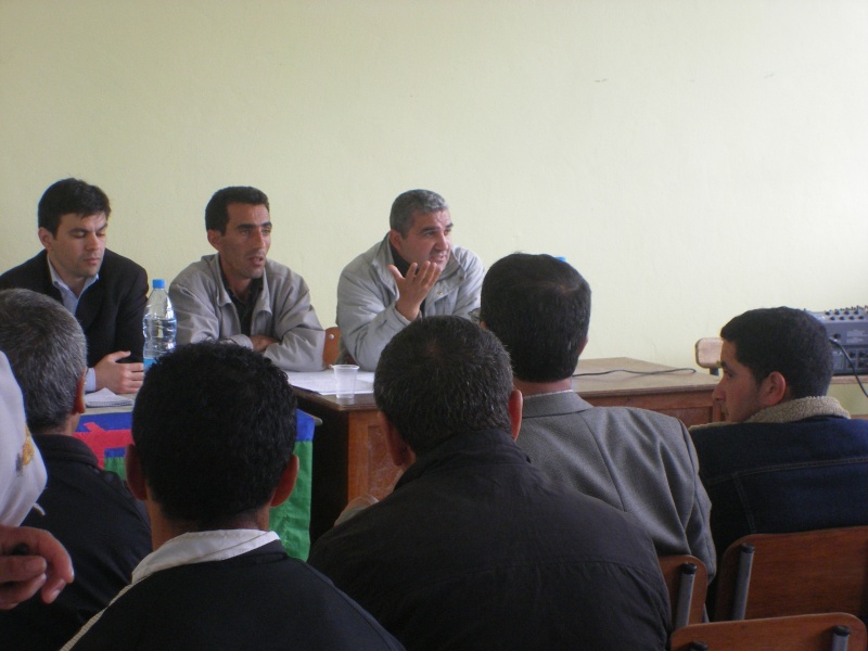 conférence du ministre du GPK AREZKI AIT HAMMOUCHE ET LES MILITANTS du M A K  à Tazrourt ( Tizi n Berbère).  Imgp2335