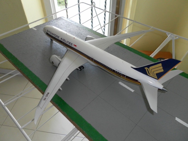 Boeing 787-9 de Singapore airlines kit zveda 1/144 et decals f decal  Sam_0036