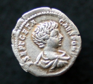 Le médailler de Caligula de Lugdunum - Page 4 Img_7916
