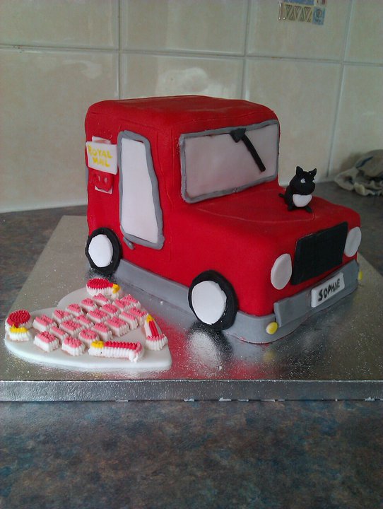 Sophie's 2nd birthday postman pat van cake Postma10