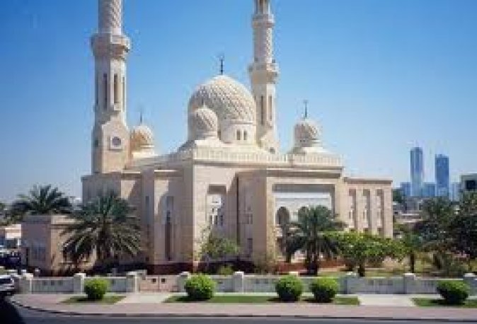 قس مصري يساهم في بناء مسجد ببني سويف  Images12