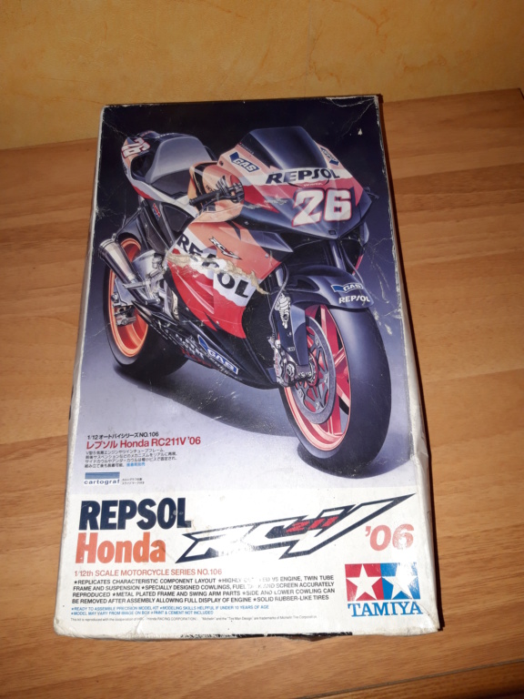 RC211V 2006 TAMIYA 1/12 Pedrosa   - Page 5 20190143