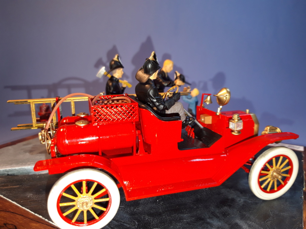 Ford model T 1914 Firetruck ICM 1/24 - Page 2 20190356