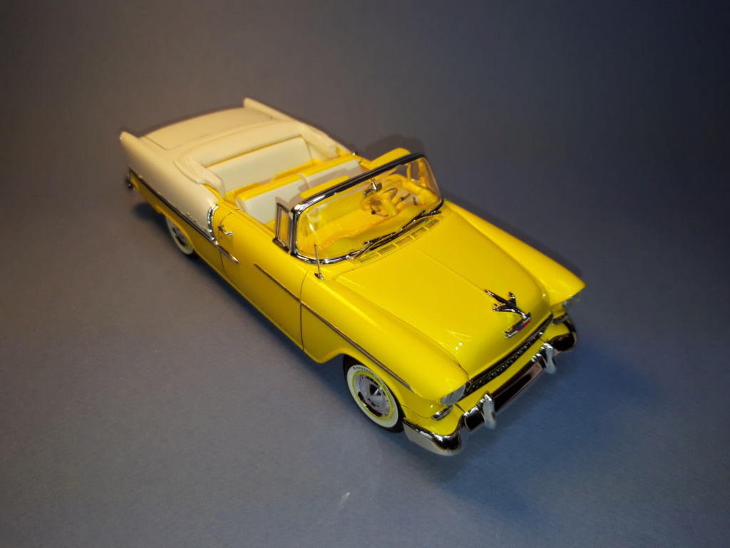 [REVELL] CHEVROLET 1955 convertible Réf 07686 - Page 3 20200332