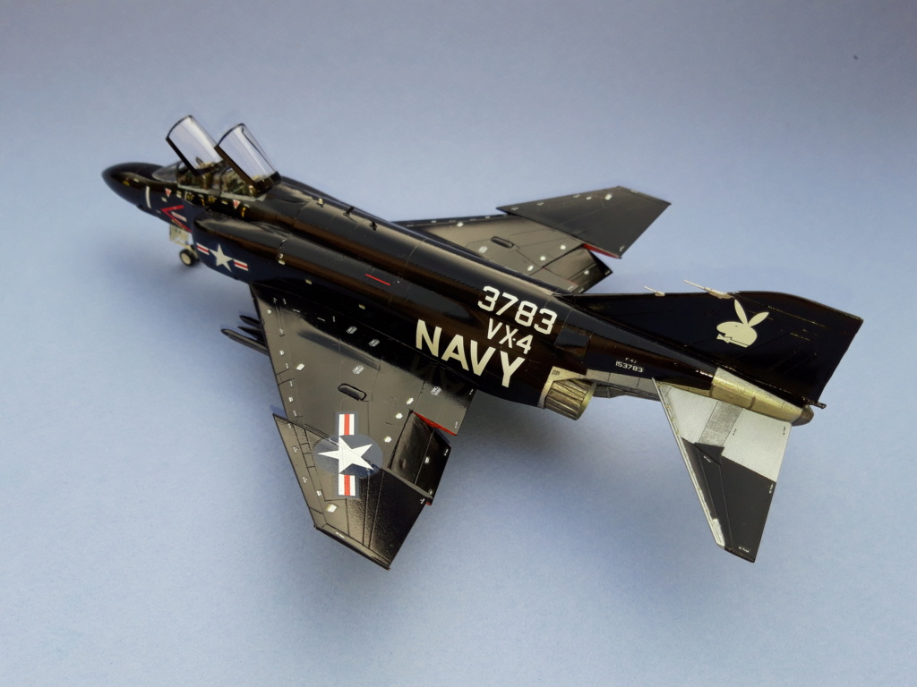 [VITRINE" Voler c'est mieux en double"] - Phantom II  F-4J 1/72 Hasegawa VX-4  20210538