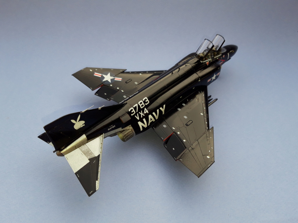 [VITRINE" Voler c'est mieux en double"] - Phantom II  F-4J 1/72 Hasegawa VX-4  20210541