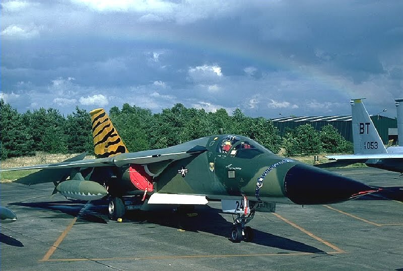 [HASEGAWA] GENERAL DYNAMICS F-111 AARDWARK 1/72ème Réf K35 / 04035 211